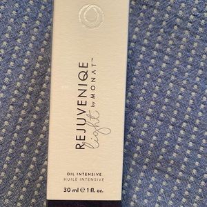 MONAT Rejuvenique Oil